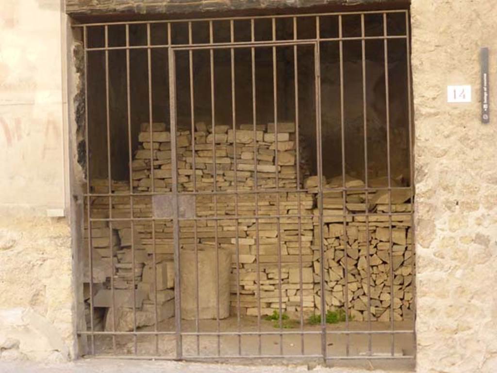 VI.14 Herculaneum, September 2015. Looking south to entrance doorway.
According to Camardo and Notomista, this shop was used for the deposit of numerous fragments of marble found during the excavations, and stacked neatly here.
See Camardo, D, and Notomista, M, eds. (2017). Ercolano: 1927-1961. L’impresa archeologico di Amedeo Maiuri e l’esperimento della citta museo. Rome, L’Erma di Bretschneider, (p.253, Scheda 37)